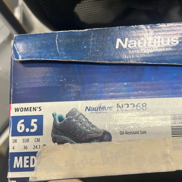 Nautilus Safety Footwear- women’s work boots - Picture 2 of 4
